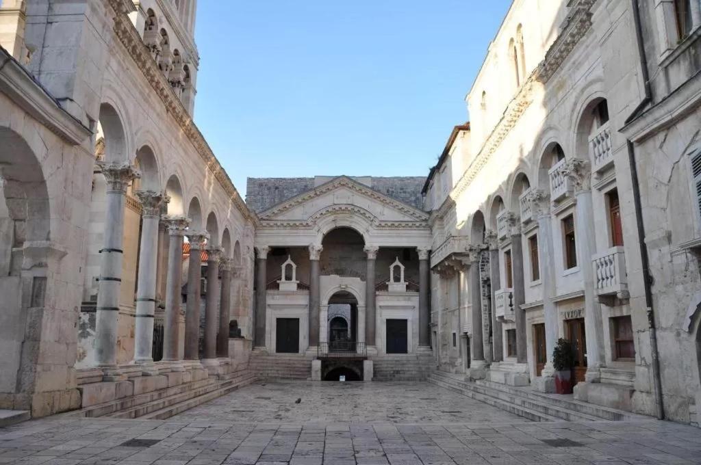 Leilighet Zana Luxury Center