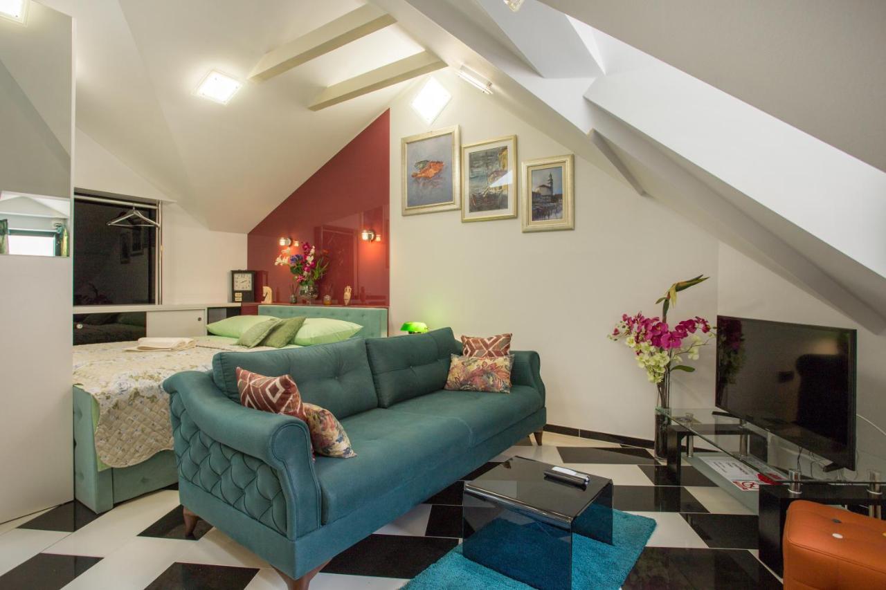 Zana Luxury Center Apartment