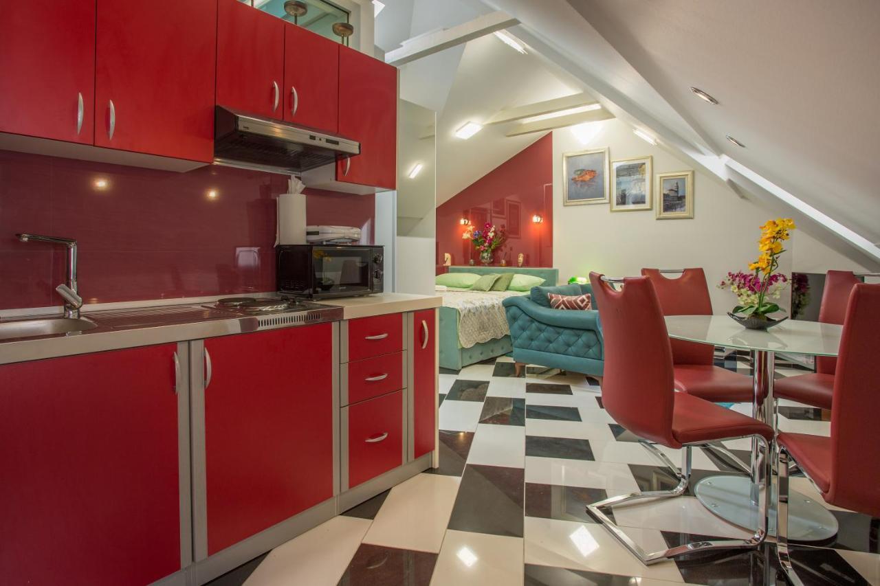 Zana Luxury Center Apartment *